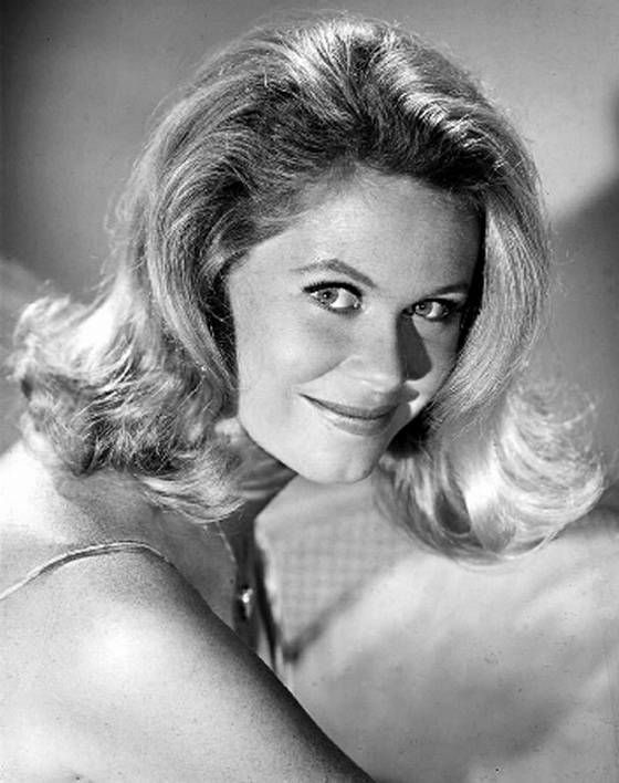 GeorgeSchmidt67's tweet image. Remembering
ELIZABETH MONTGOMERY
(1933)  on her birthday today