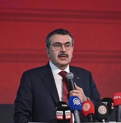 em_ir3734's tweet photo. Allah korkusunu aşılamak için okullarda çalınan bir ilahiyi bu milletin evlatlarına çok gören zihniyet Maraş’taki kötü hadiseden dolayı yine saldırıya geçmiş. Size yedirecek adamımız yok bunu anlasanız iyi olur. #YusufTekinYalnızDeğildir https://t.co/SiUBHho4wK