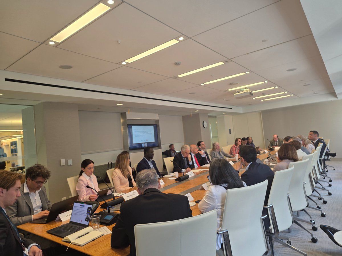 Eric_LeCompte's tweet image. Gathering with international experts and practitioners to advance solutions for financial crises and reducing food and fuel prices. #IMFMeetings #endpoverty #WorldBank #G20