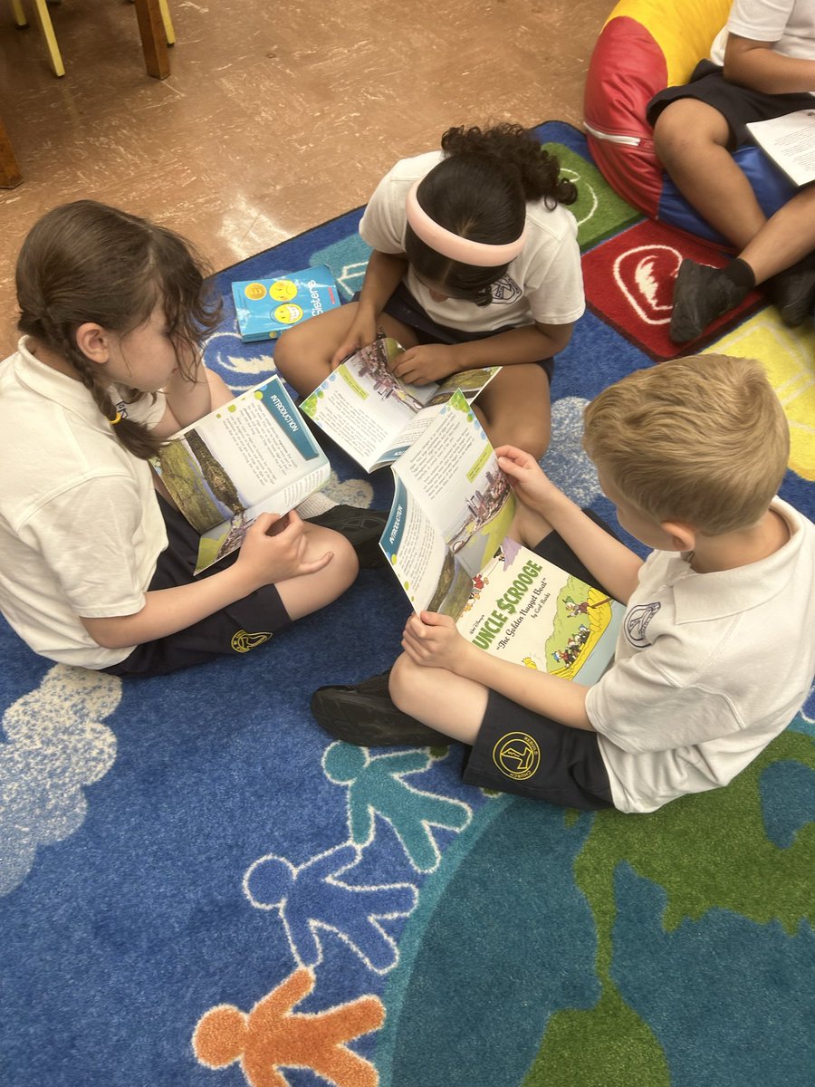 MsPICS2's tweet photo. @icschool_online 2nd graders are reading in small groups. https://t.co/h2Vj5AtGOb
