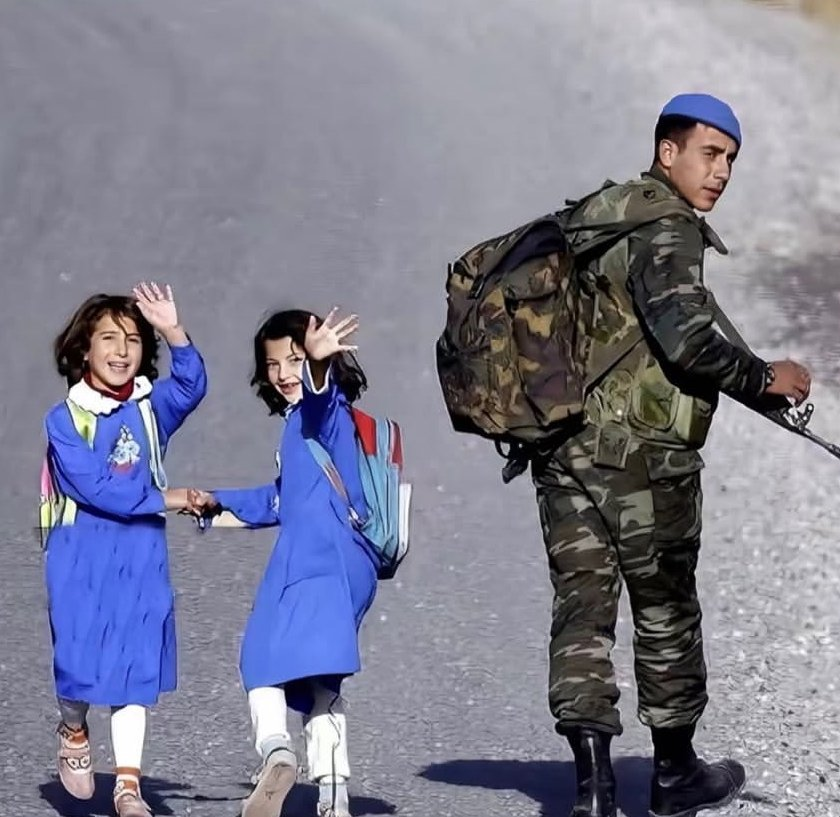 xmilitarist's tweet photo. Vatanı korumak, çocukları korumakla başlar.

Uzman çavuşların 7 yıl orduda görev yaptıktan sonra kamuya geçme hakkı var. 

Okullarda değerlendirilmesi, güvenlik açısından vatanımız adına çok faydalı olacaktır. https://t.co/eCB6XyJ5MX
