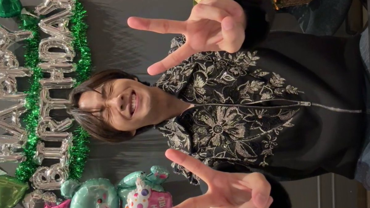 __umicha's tweet photo. お誕生日おめでとう💐⭐️だーーいすき！#Umi29thBDay https://t.co/k9FDFHhpte