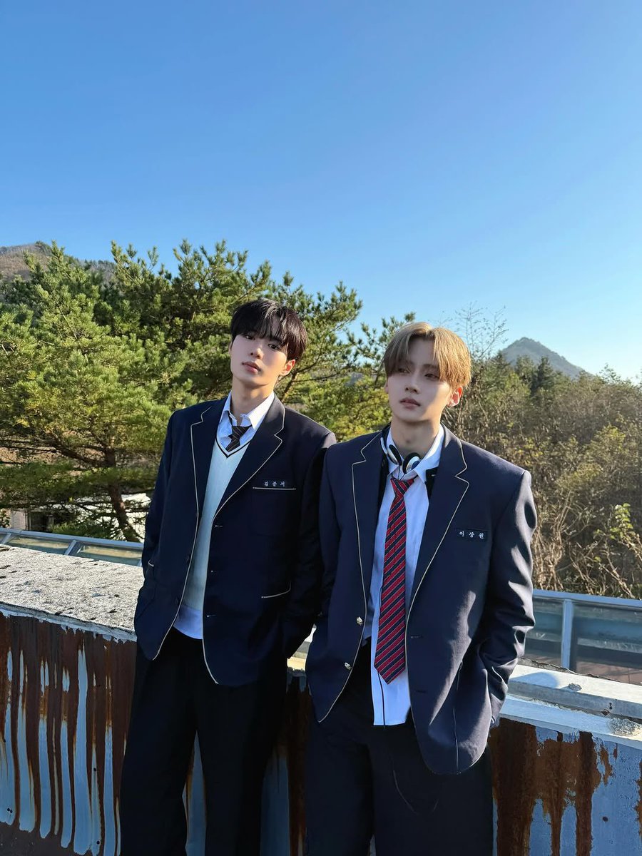 동..헌터 tweet media