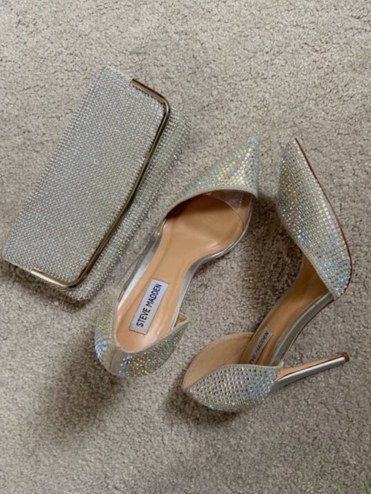 style_frenzy's tweet photo. or silver? 🪙 https://t.co/rt9WmWIHV3