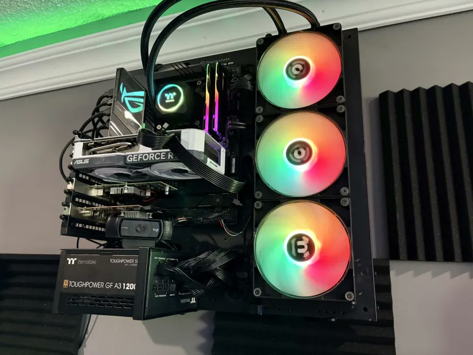 "PEEPS"/AGB Charity tweet media