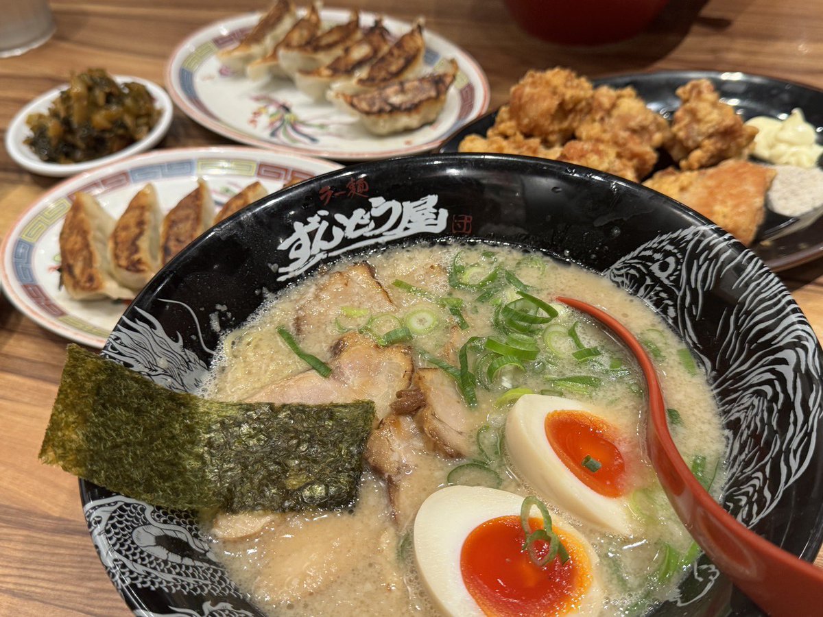 Shinobu_Mimura's tweet photo. 1,000日到達祝いに、友達がご馳走してくれました😋🍜
これは友達がスマホで撮った写真📸
自分でも撮ったのですが下手過ぎて…😅
現実でも写真の練習が必要みたいです🤭 https://t.co/rdcTG3WxdB