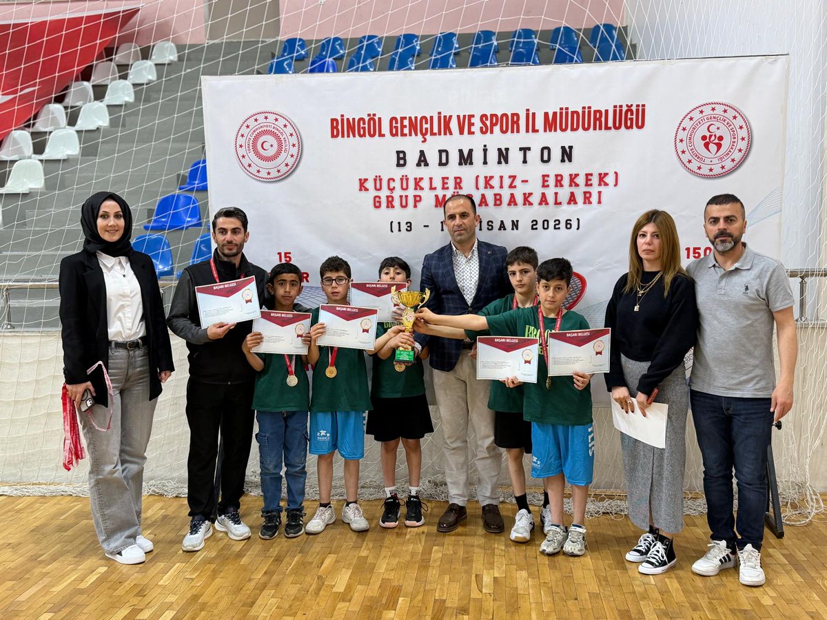 🏸 Okul Sporları Badminton Heyecanı Sona Erdi!

Küçükler kategorisinde düzenlenen Okul Sporları Badminton Müsabakaları, kıyasıya rekabet ve büyük bir heyecanla tamamlandı. 💥

Sporcularımızın sergilediği azim, mücadele ve centilmenlik turnuvaya damga vururken, dereceye giren