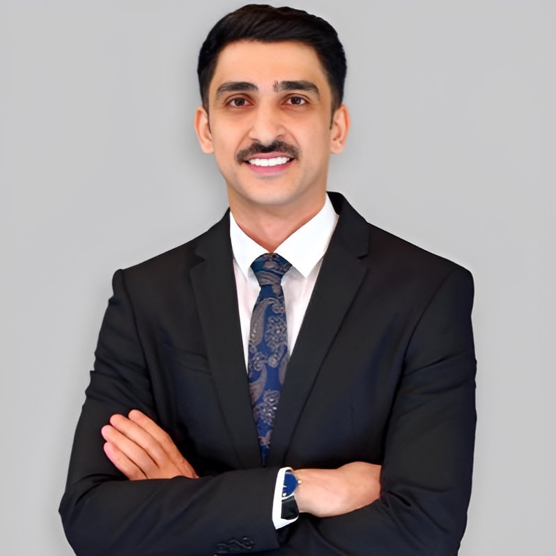AFCStudio1's tweet photo. 🚨🚨🚨| رسميًا :

تعيين المعلق احمد البلوشي للتعليق على مباراة ربع النهائي بين الأهلي و جوهور الماليزي 🟢🎙️. https://t.co/qO0AxeiYFs