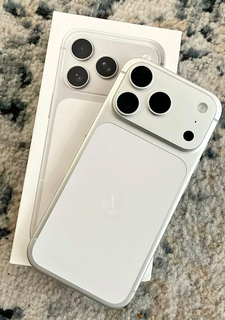 Lexithemehub Media tweet media