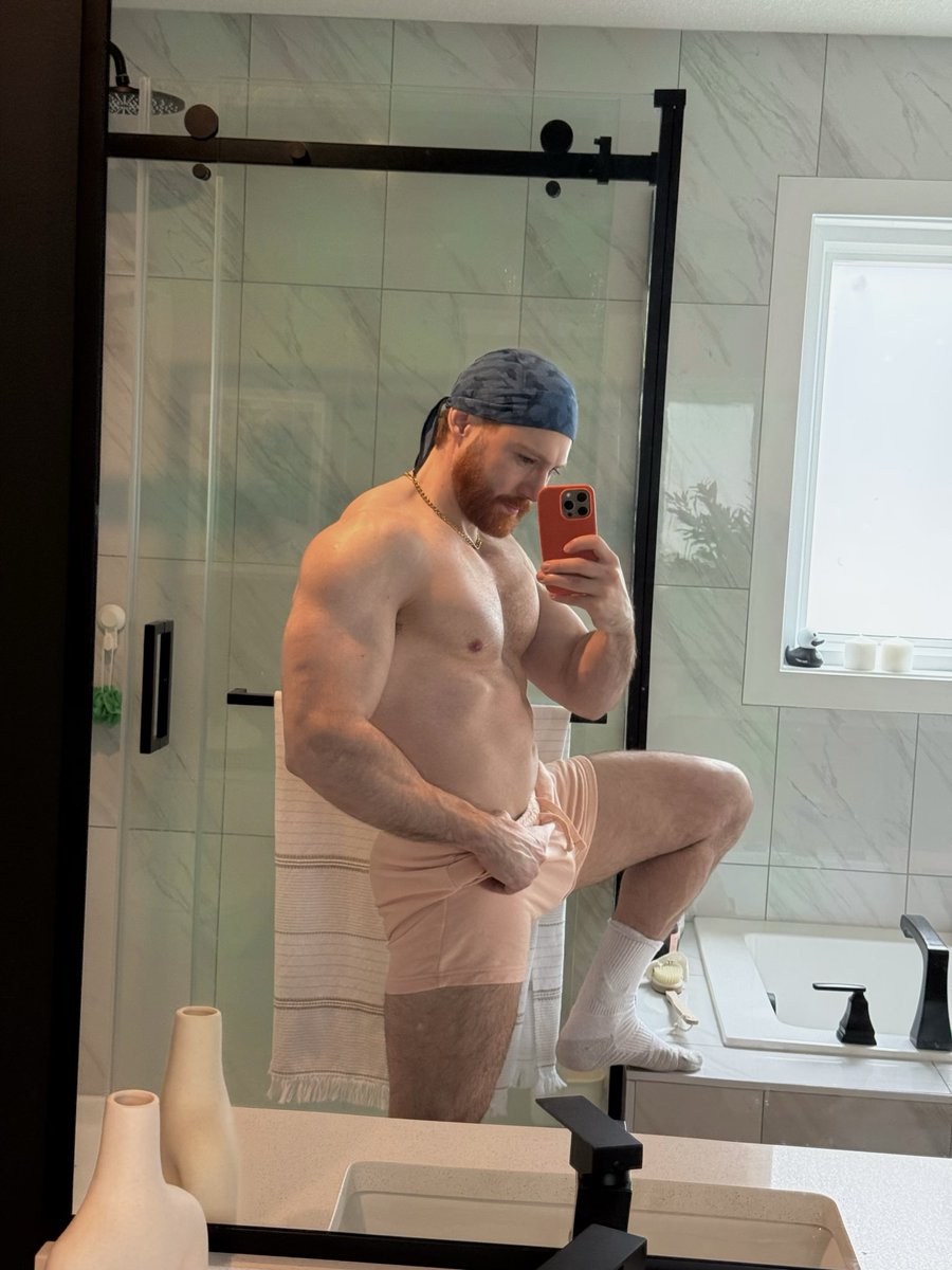 maxivillion's tweet image. Viking soul, pirate heart 🧡💙   #redhead  #pirate  #mode #gay
