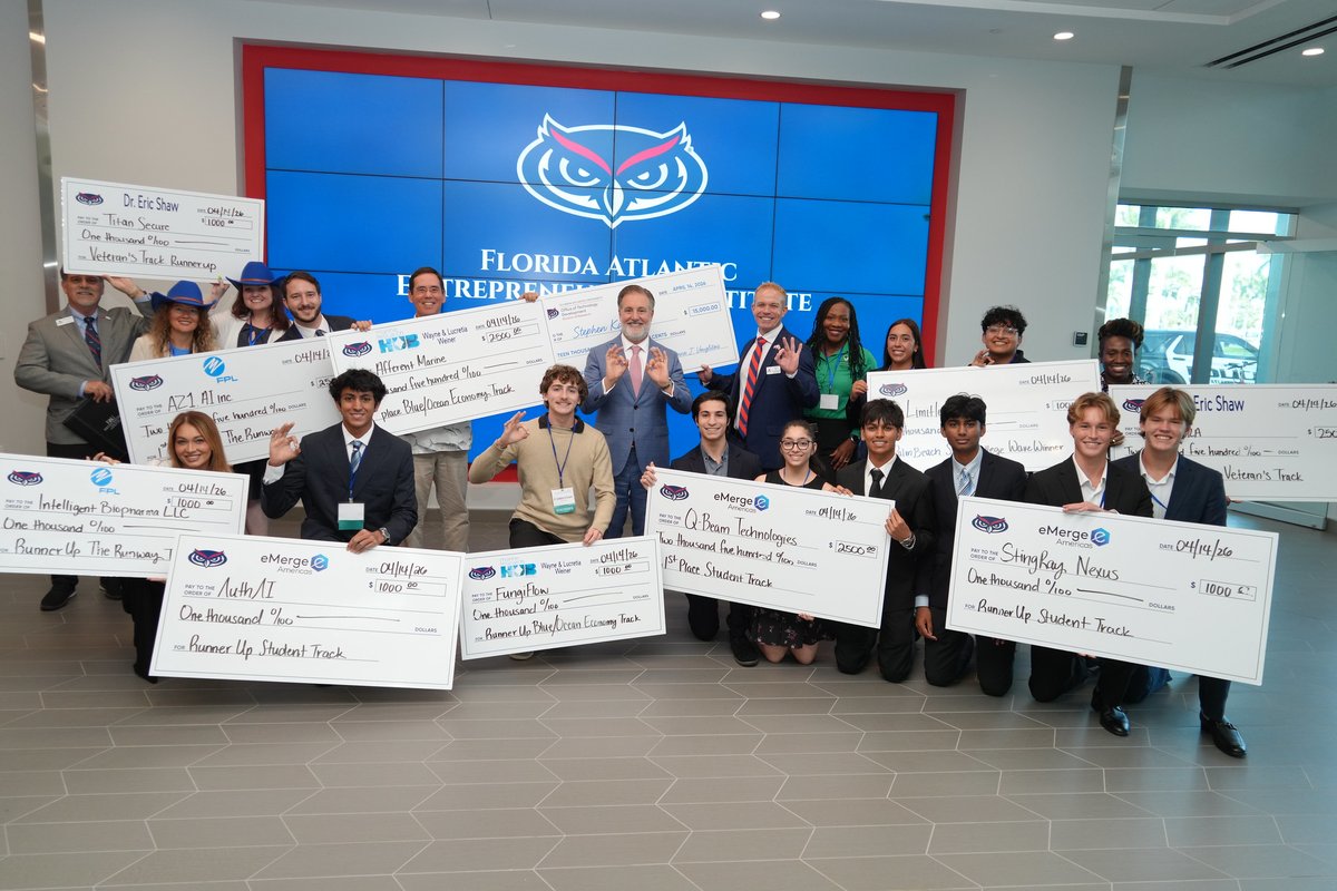 FAUpresident's tweet image. Yesterday was a wonderful day of celebration, as we honored the legacies being created by members of #FAU's Horizon Society and applauded the creativity &amp;amp; hard work of the winners of our Maverick Innovation Awards. Thank you to special guest @melmedina305 for joining us!