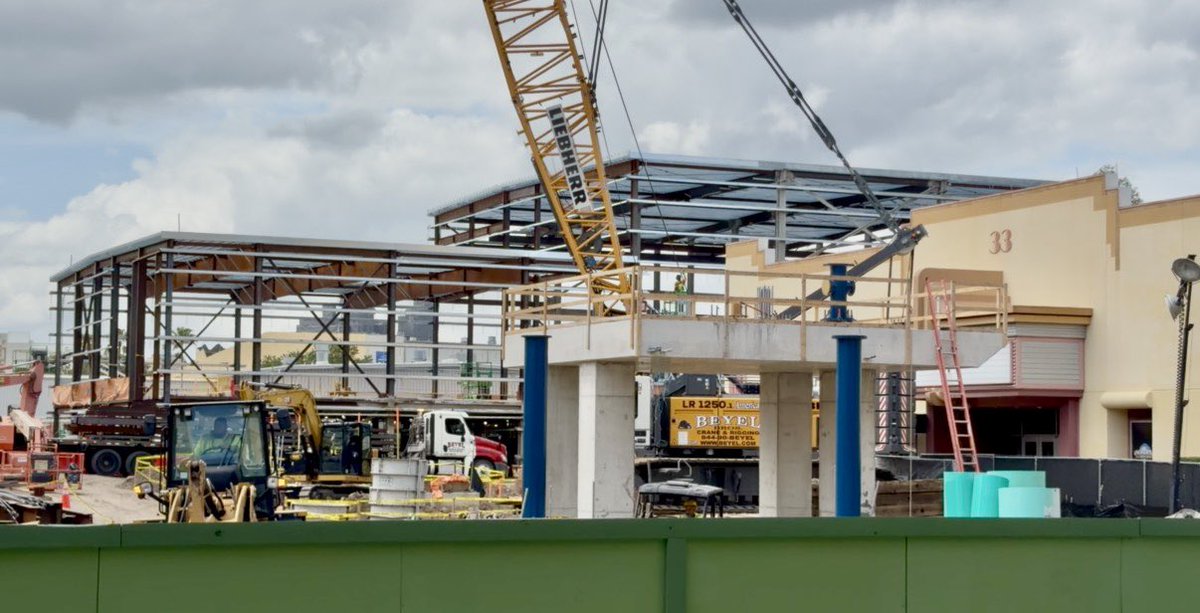 Dueling Park News tweet media