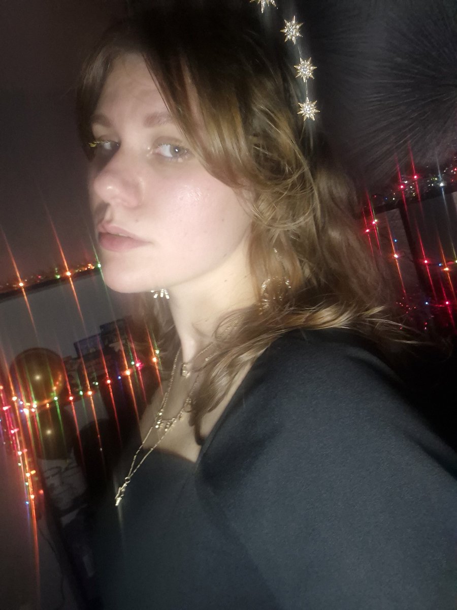 одичавшая клоунесса | когда синий и желтый, 🚍 tweet media