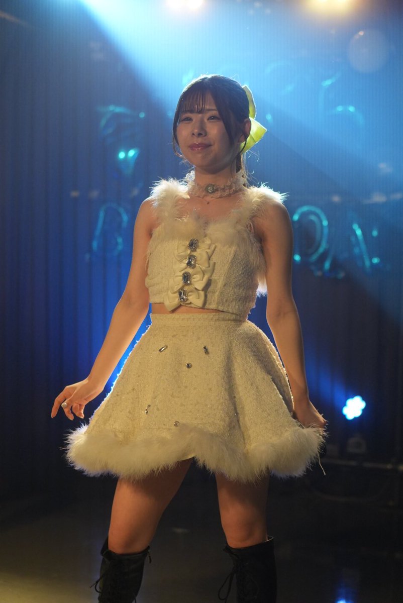 よしかず tweet media