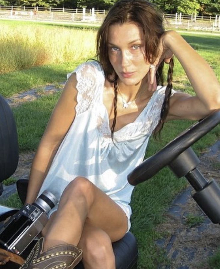 𝖵𝖤𝖫𝖵𝖤𝖳 𝖢𝖱𝖤𝖠𝖳𝖨𝖮𝖭． tweet media