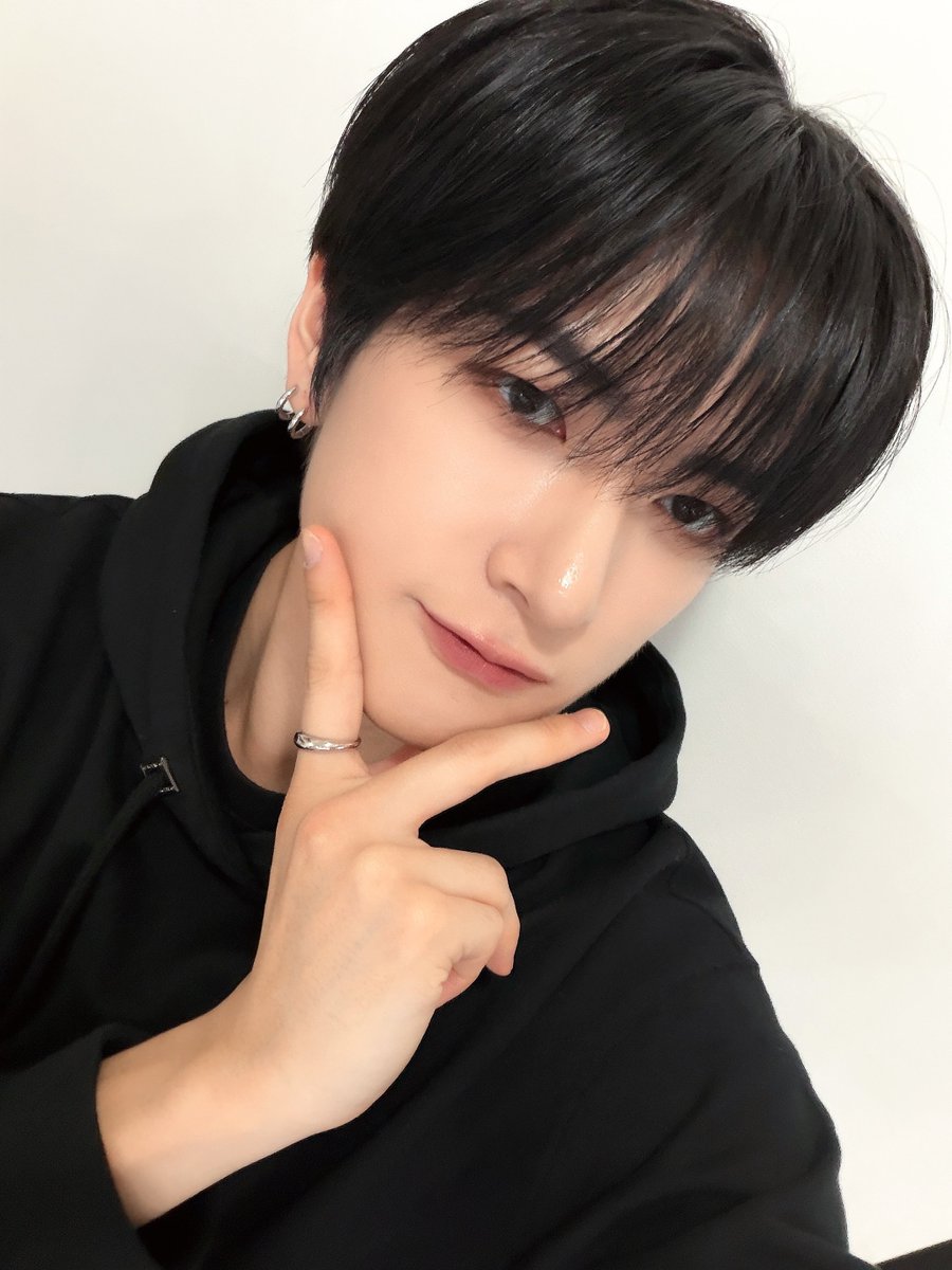 TRENDZ (트렌드지) tweet media