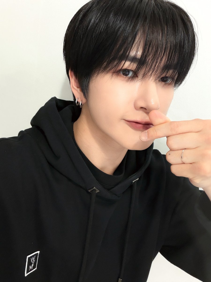 TRENDZ (트렌드지) tweet media