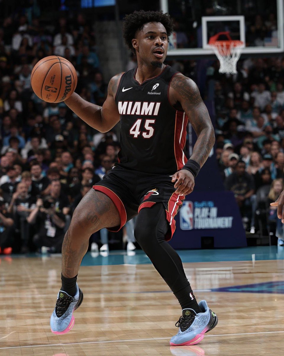 Nice Kicks tweet media