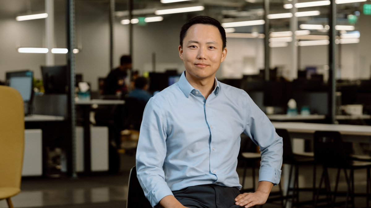 nuro's tweet image. Hard problems. Great teammates. Real-world impact. That’s what it’s like to work at Nuro. Read co-founder and co-CEO @zhujiajun's candid interview guide to discover what it takes to thrive at Nuro: nuro.ai/blog/a-candid-…

#autonomousvehicles #selfdriving #drivenbynuro