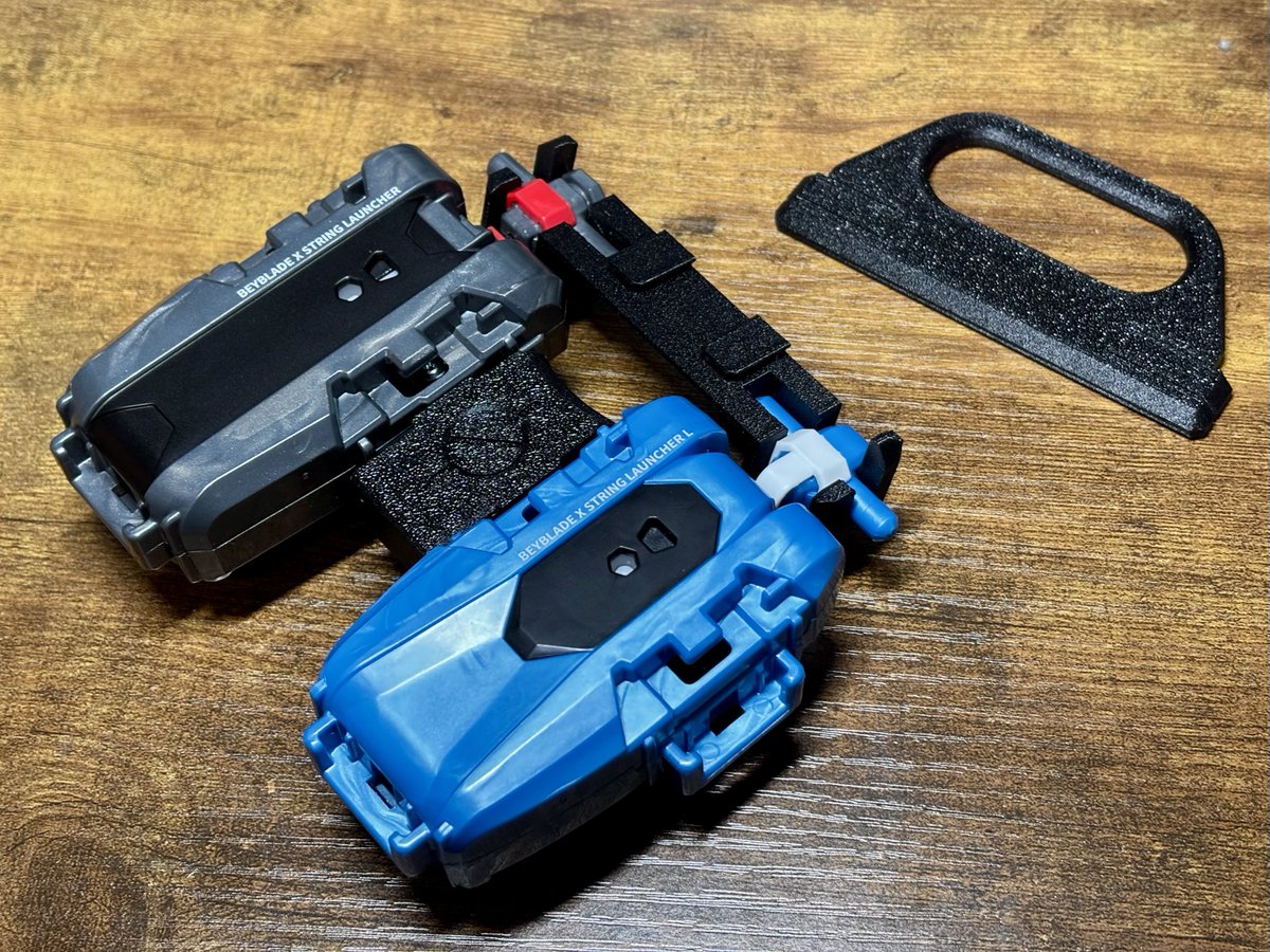 tukasakotobuki's tweet photo. なんと   ひとりでベイブレードを2個回すためのランチャー連結部品
いくらなんでも一人っ子ご家庭向けのプロダクト過ぎる  非常に助かります

ストリング連結パーツ_★Ver1.0 | make-anything #booth_pm https://t.co/Wll8amT8wd https://t.co/p1WNU54HHt