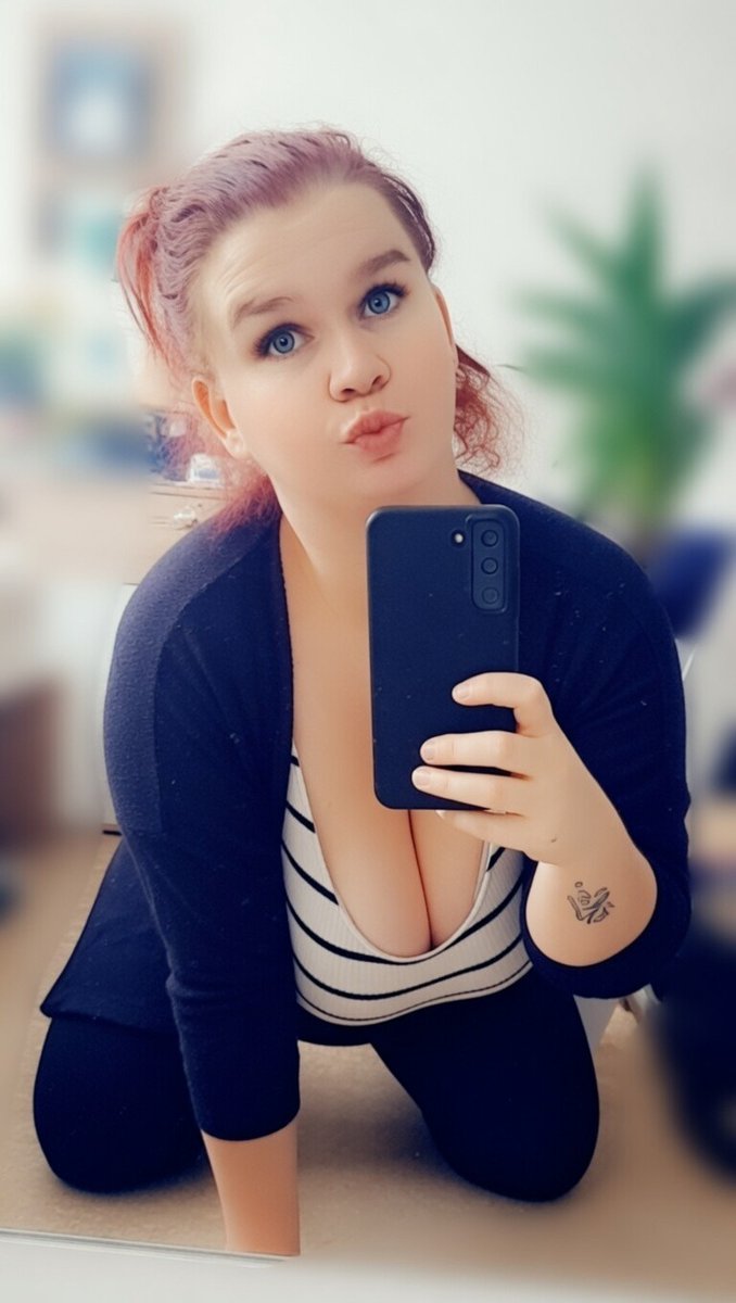SophieSchmande tweet media