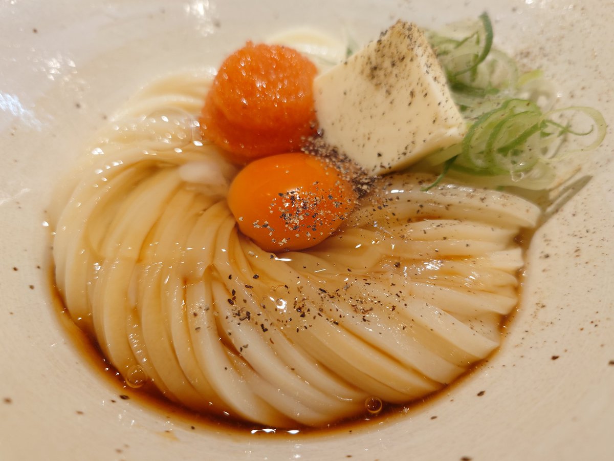 コロモアイ tweet media