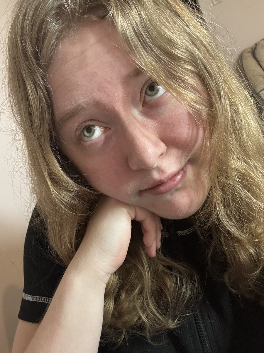 Sinny🌙 • she/her tweet media
