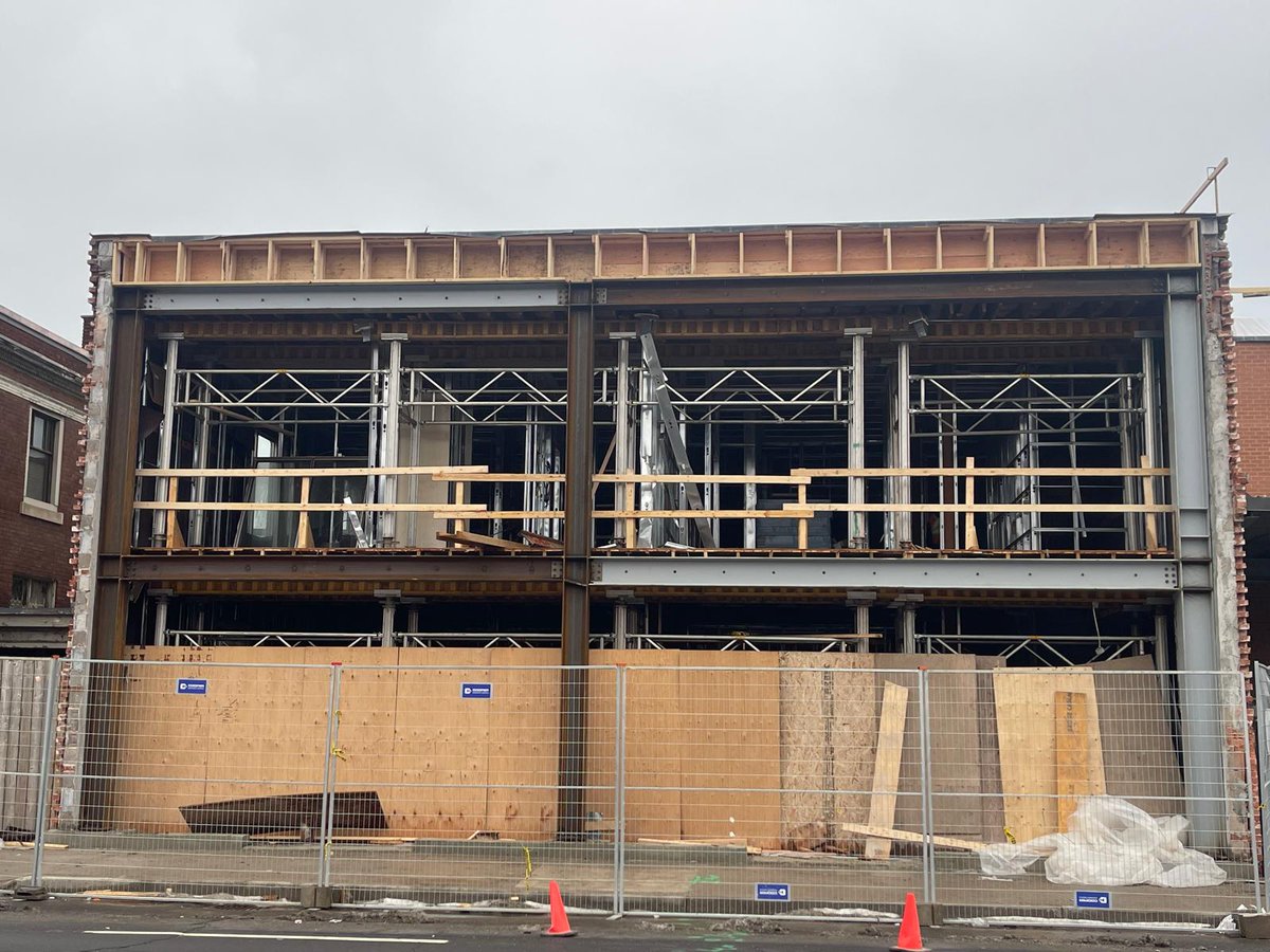 AssetConsLtd's tweet image. Exterior progress at our 299 Main Street East, Hamilton site is moving steadily forward. Focused on quality, energy efficiency, and delivering sustainable, affordable housing to the community. 🏗️
#Construction #Hamilton #AffordableHousing #Sustainability #RealEstate #Development