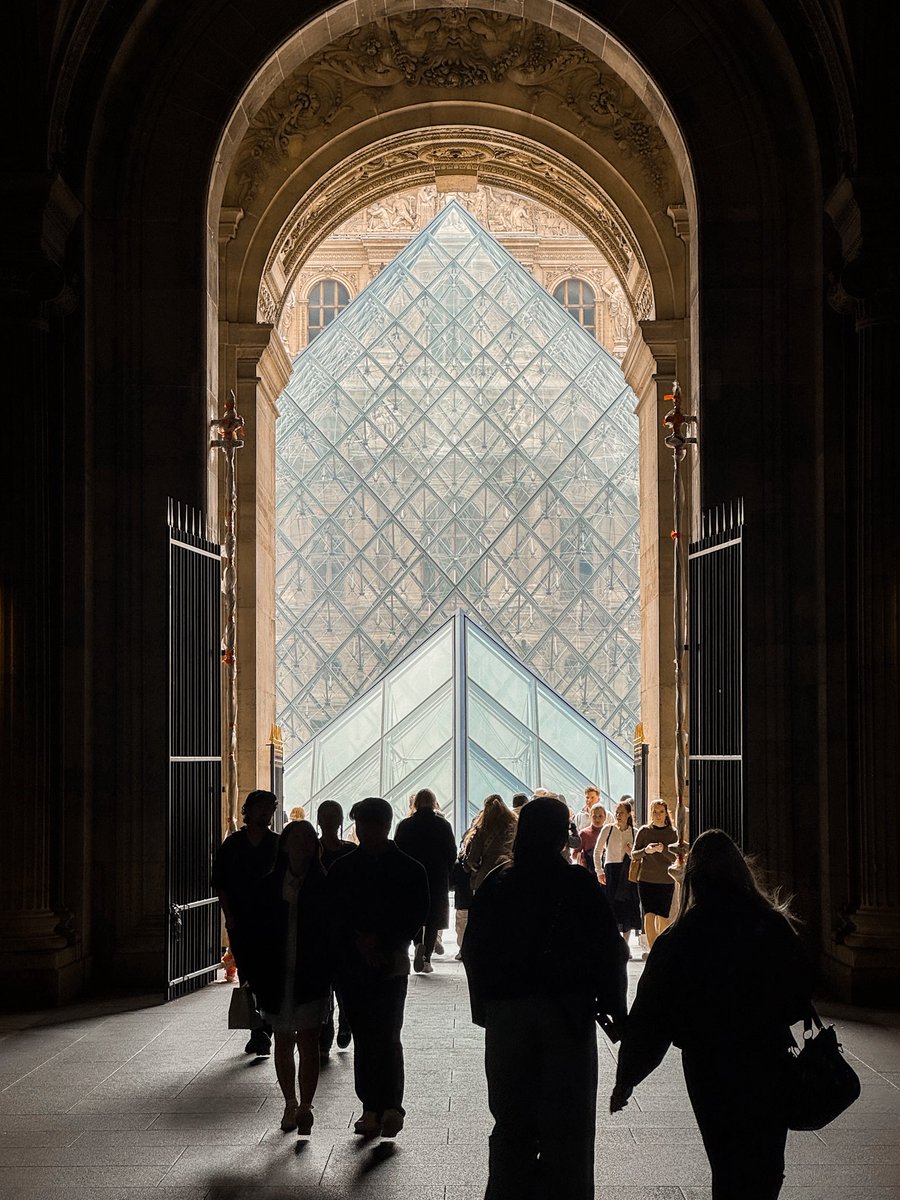 Wallpapers from Paris 🇫🇷 

#ShotOniPhone