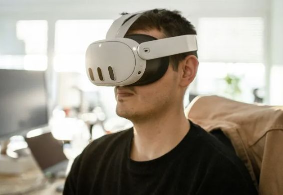 BrainXchange's tweet image. #AugmentedReality vs #VirtualReality: Key Differences, Uses, and the Future of #ImmersiveTech buff.ly/V057zO4