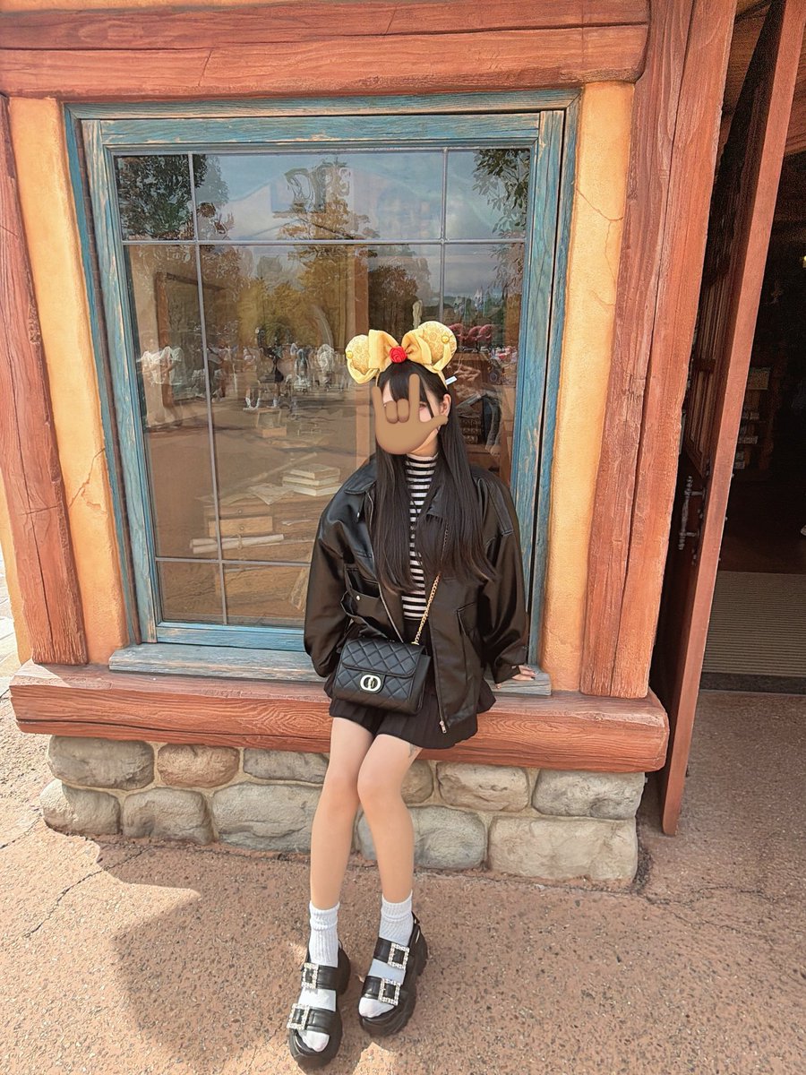 ☾·̩͙ tweet media