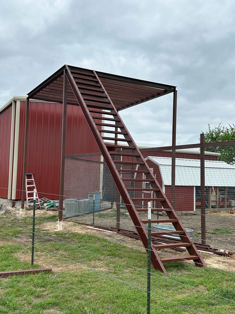 circlepmetal's tweet image. Check out this recent project we just wrapped up in Farmersville, Texas 📍
An elevated fireworks launch platform! 

#fireworks #custom #BuiltInTexas #construction #FarmersvilleTexas