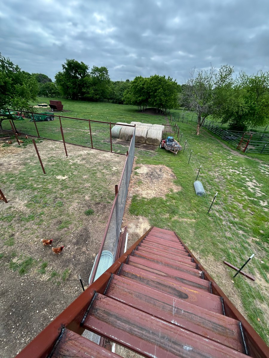circlepmetal's tweet image. Check out this recent project we just wrapped up in Farmersville, Texas 📍
An elevated fireworks launch platform! 

#fireworks #custom #BuiltInTexas #construction #FarmersvilleTexas