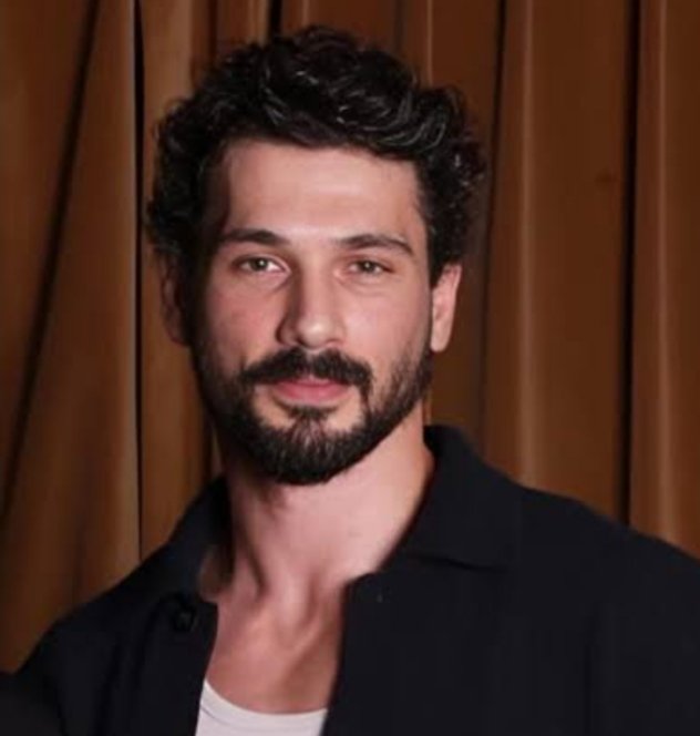 1Sinemcatsgrl_'s tweet image. 📸ALCEY FANLARI DİZİYİ İZLEMEZSE DİZİNİN REYTİNGLERİ NE KADAR DÜŞER?🚨
Yorumlarda Buluşalım.📋💖💙
#Yeraltı 
#AlCey 
#Ceylan 
#Sultan 
#HaydarAli