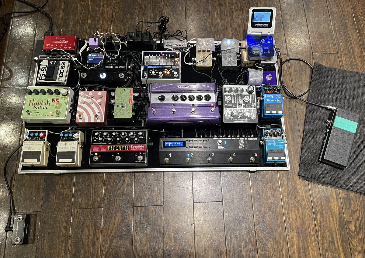 おピー tweet media