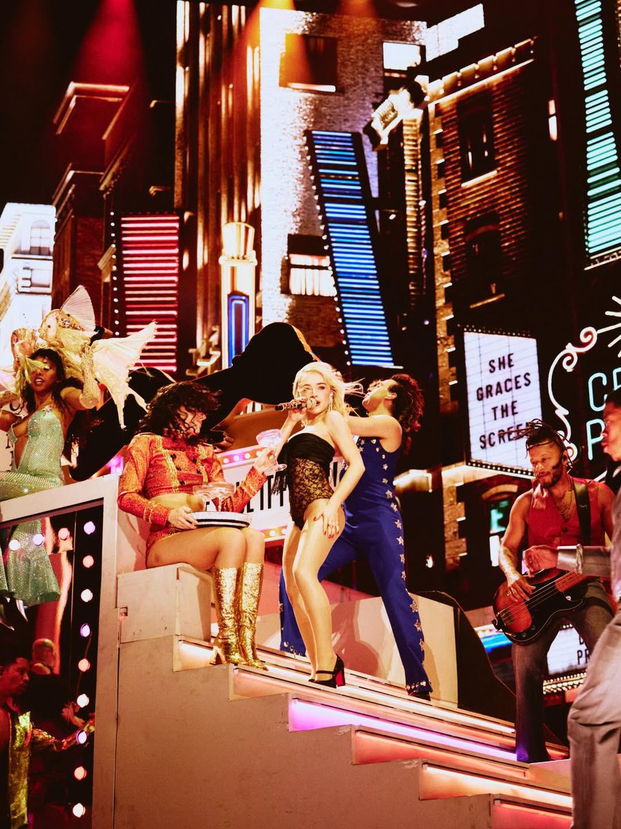 Team Sabrina 🐾 tweet media