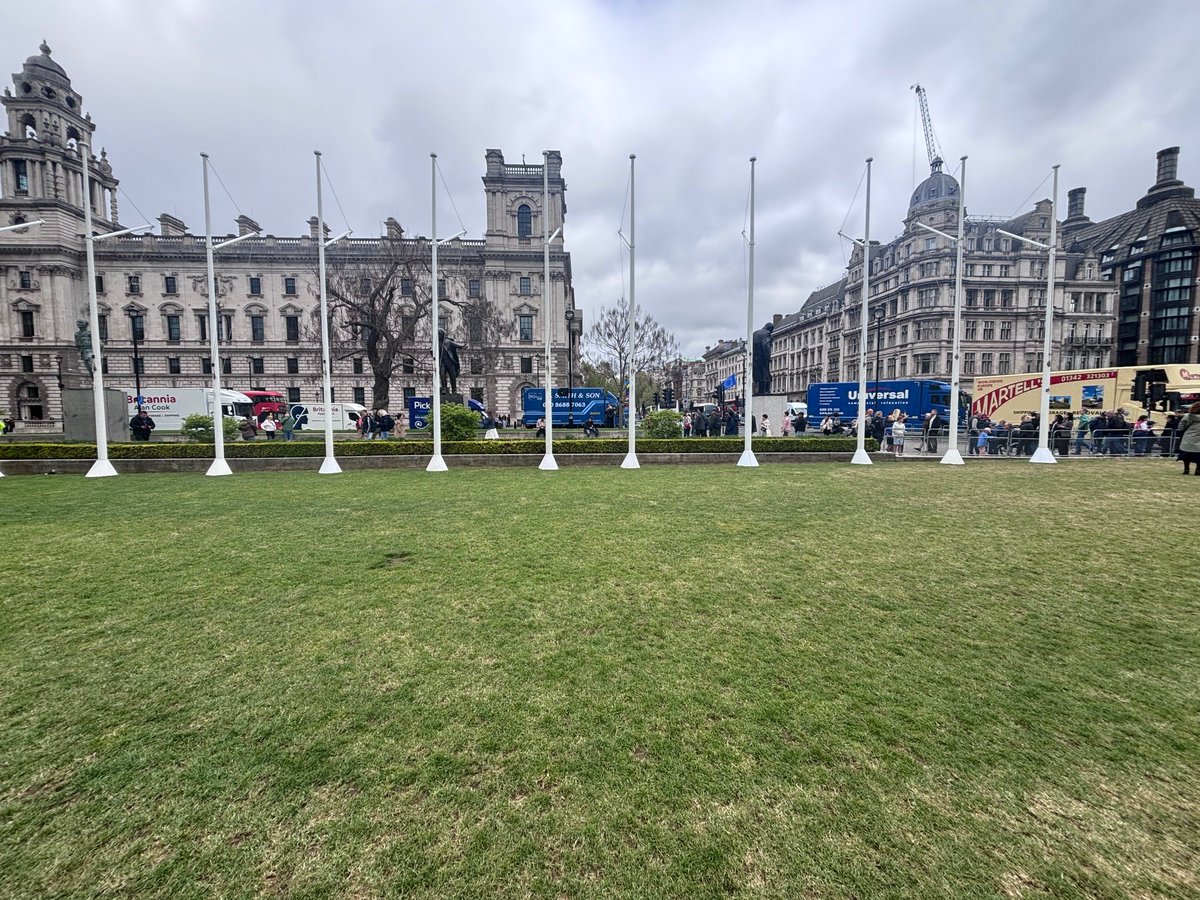 BARremovers's tweet photo. 📢 We've just published our press release from today's landmark day at Westminster.

The removals and storage industry has made its voice heard at the heart of government. 🏛️

Read the full press release here 👇
https://t.co/OD878VmTve https://t.co/tdx9y9hRof