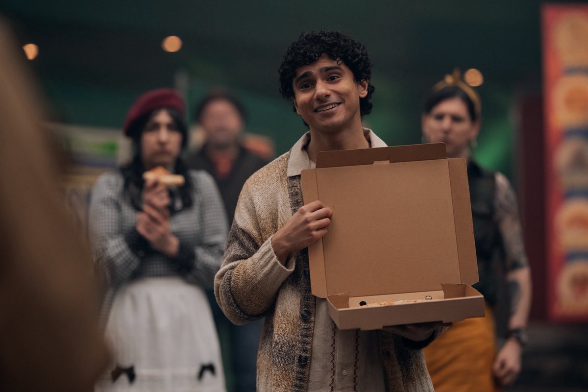 ron͟n͟i͟e (aziraphales heart) tweet media