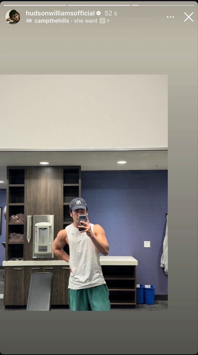 Aryen (everyone act normal!) tweet media