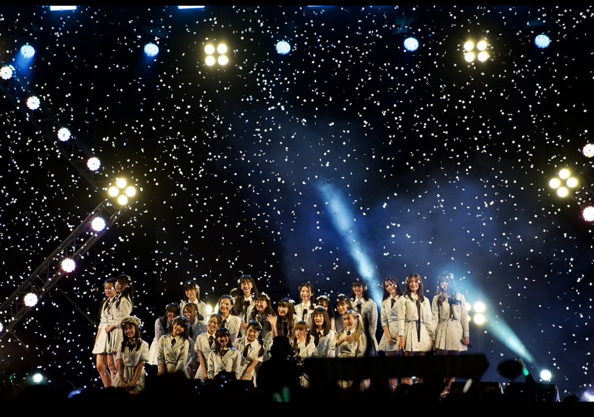 เปิดตัวมะลิ มีเมมเอาภาพนี้ไปใช้ด้วย

วันนั้นเข้าพื้นที่งานไม่ได้ เพราะแบกกล้องไป