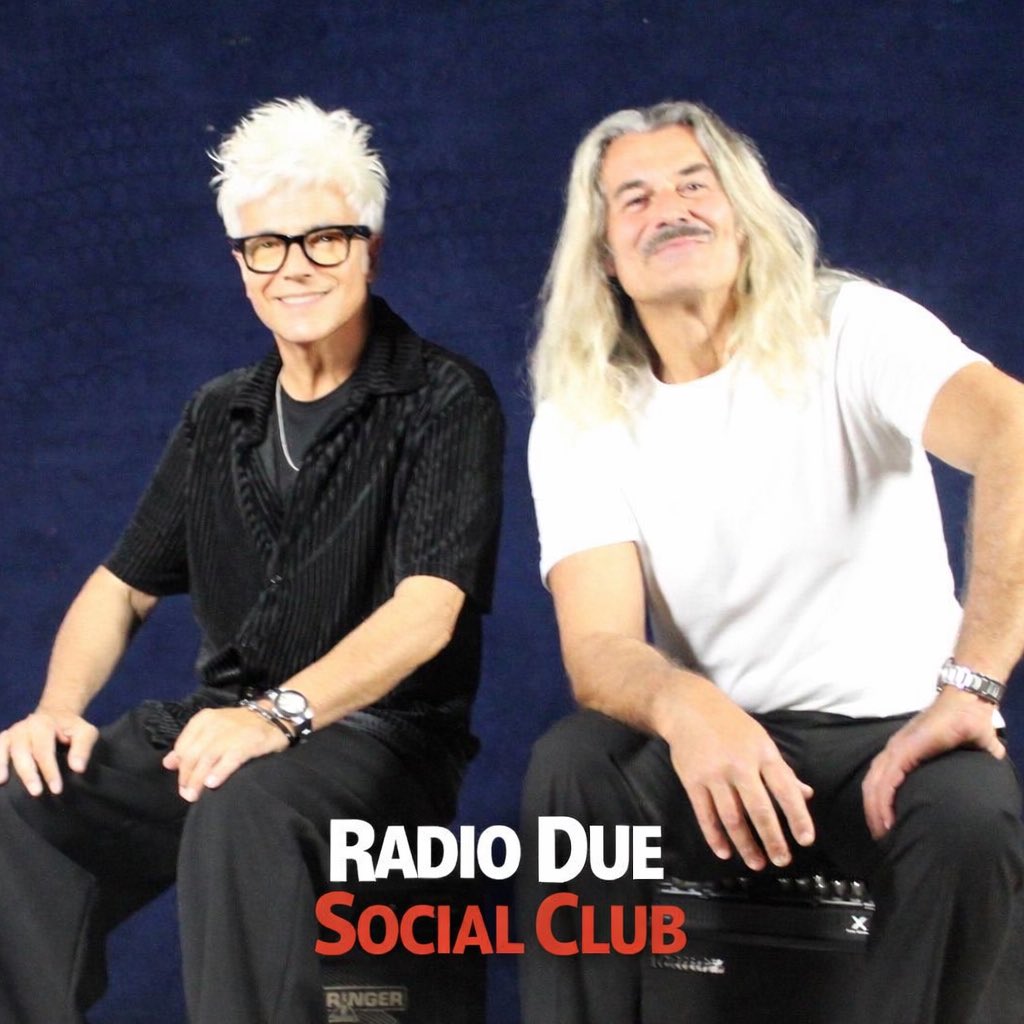 Domani mattina appuntamento imperdibile!
Marcello Cirillo e Demo Morselli saranno ospiti di Luca Barbarossa ed Ema Stokholma a Radio Due Social Club
Dalle 10:35 su Rai Radio 2
Musica, energia e tante sorprese… sintonizzatevi! #marcellocirillo #demomorselli #radioduesocialclub