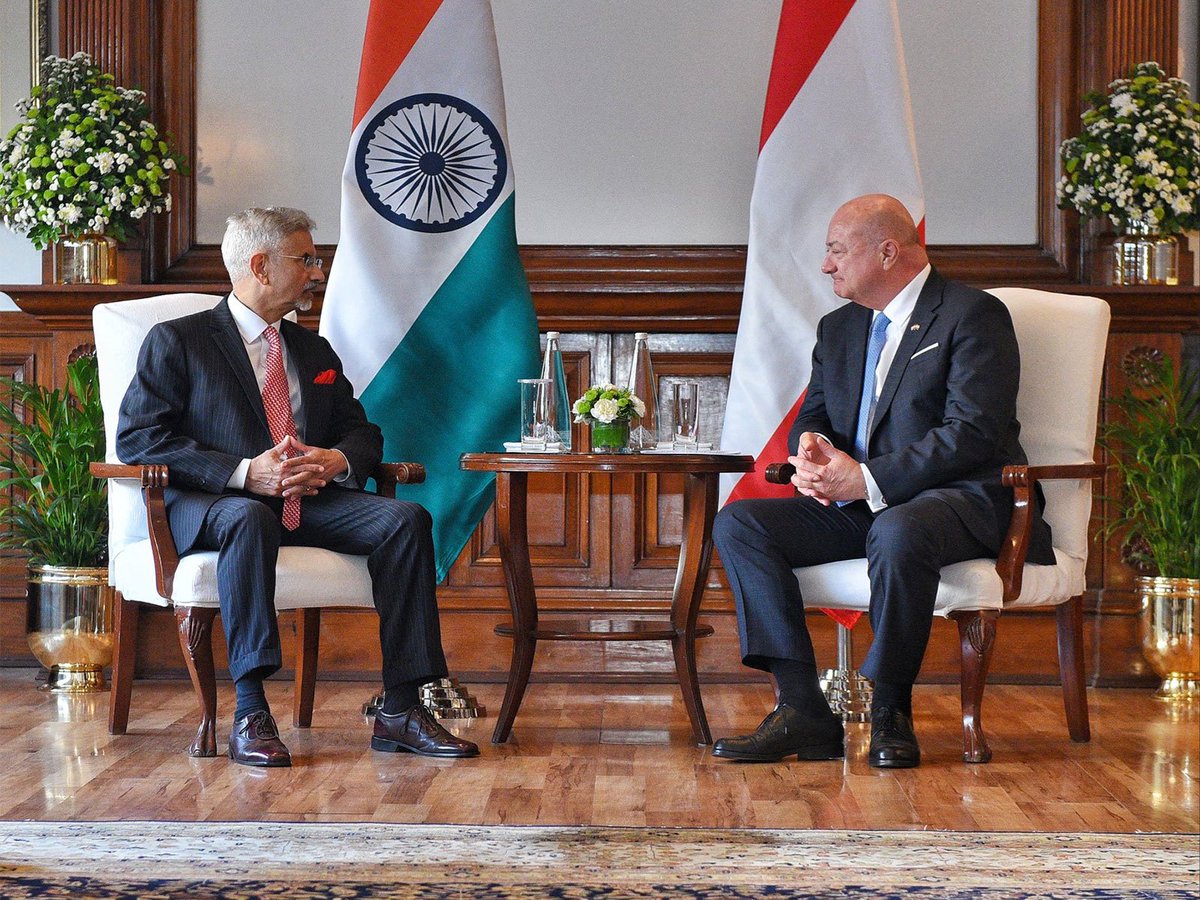 ani_digital's tweet photo. "New avenues for greater cooperation": EAM Jaishankar meets Austrian Chancellor Christian Stocker on his maiden India visit

Read @ANI Story |https://t.co/BglszzSEOE

#EAMJaishankar #AustrianChancellor #ChristianStocker #IndiaVisit https://t.co/uXSW8ZrHUW