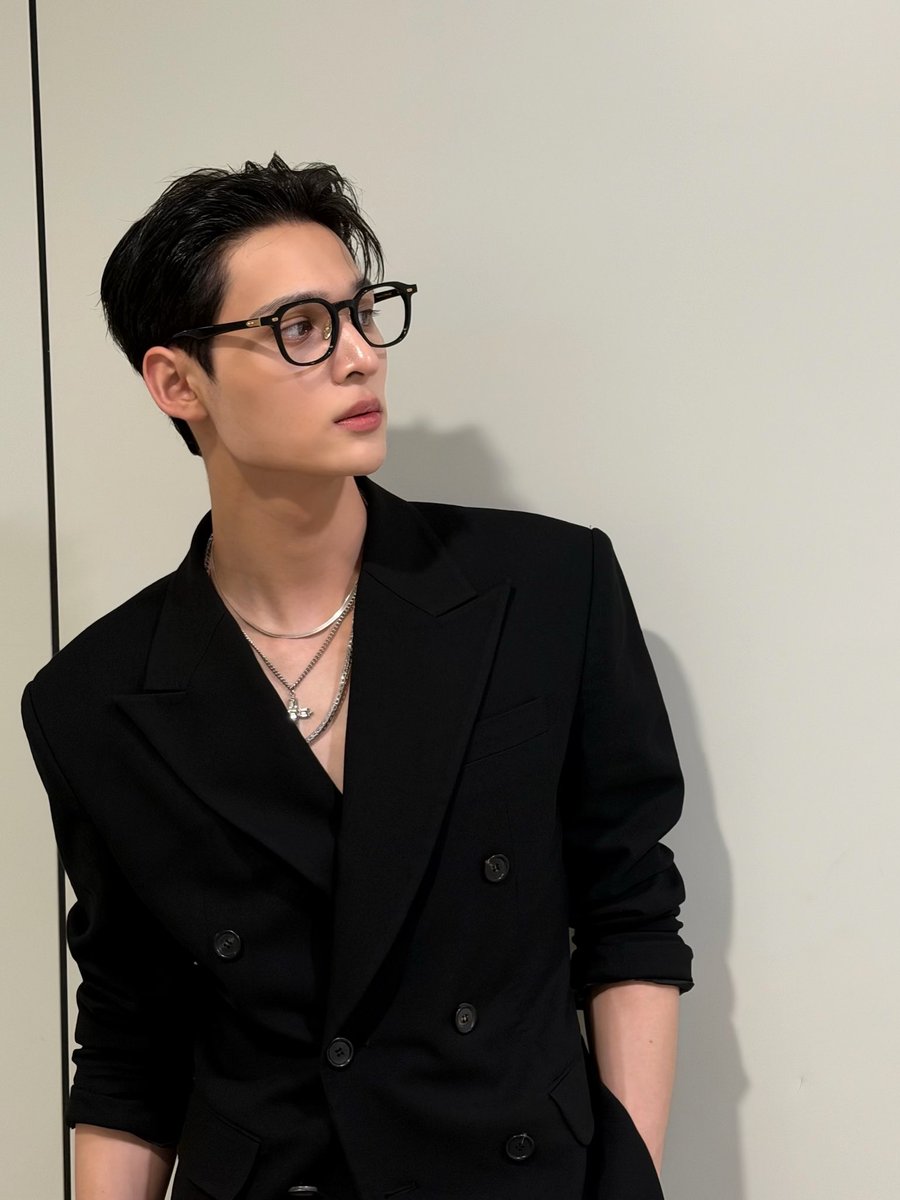 앰퍼샌드원 (AMPERS&ONE) tweet media