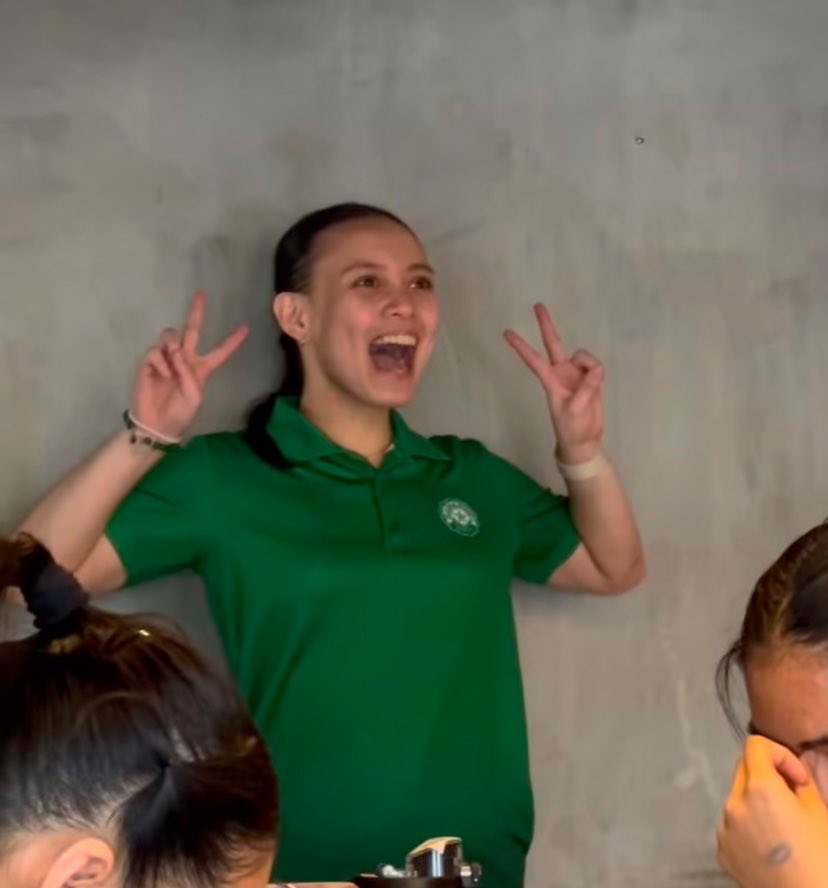 fortaftowers's tweet image. GUYS WALA NAMANG NAGWAWACKY SA PVL DRAFT GAGA KAYO 

(nanginginig na)