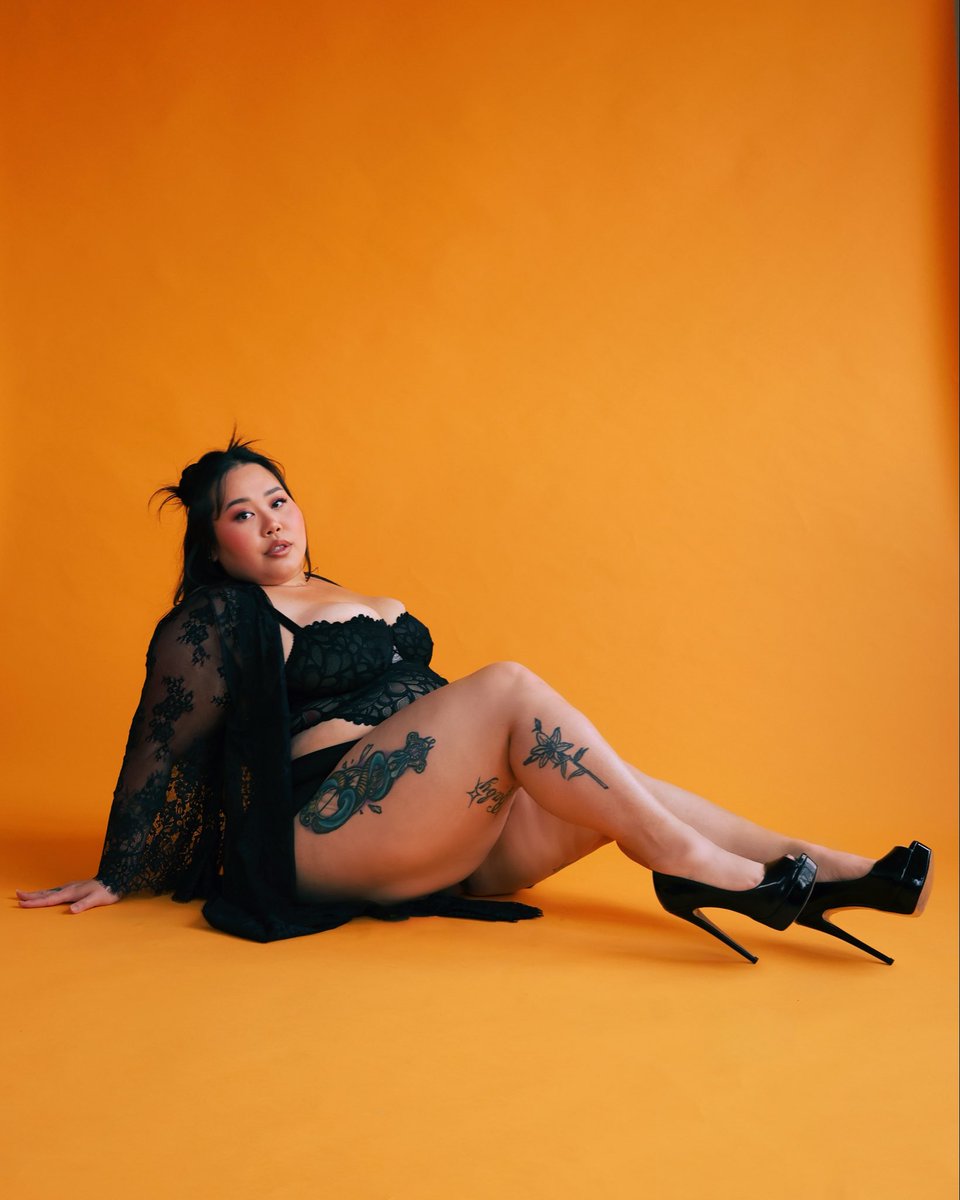 _pskaguya's tweet photo. got to teach 1 on 1 photo lesson for one of my friends 💖 rest of the photos on my ig: p.s.kaguya

@SavageXFenty https://t.co/8HFxz2jh3f