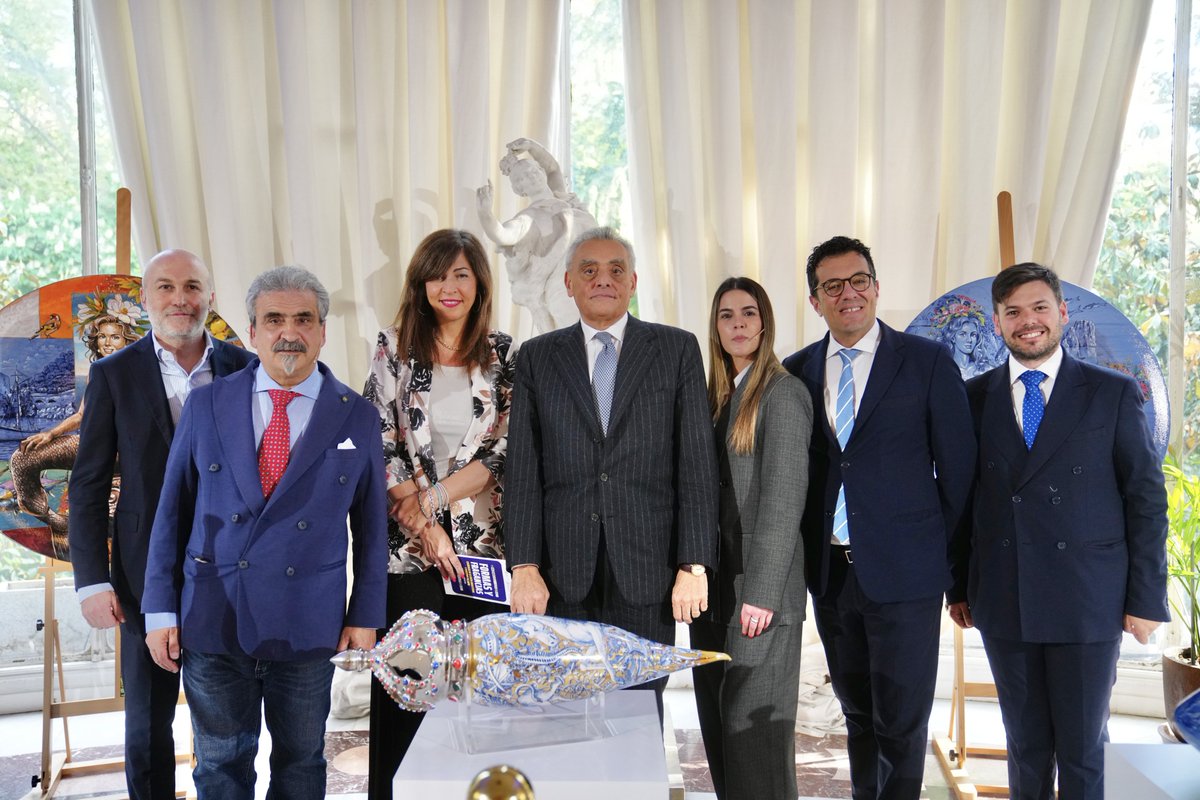 Italy in Spain tweet media