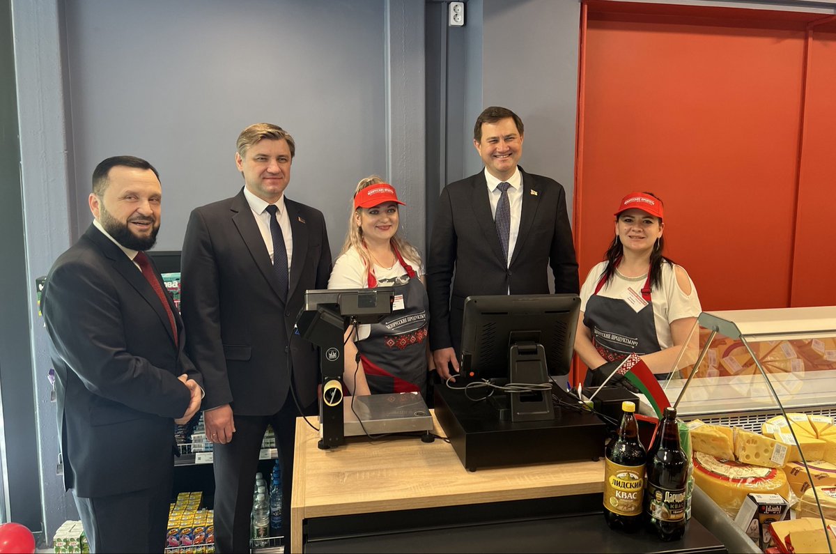 BelarusMFA's tweet image. 🇧🇾Belarusian food products continue to appear around the globe.
🛒 This time, in Almaty, #Kazakhstan. #Belarus FM Maxim Ryzhenkov has officially opened a new location of the “Belarusian Products No. 1” chain