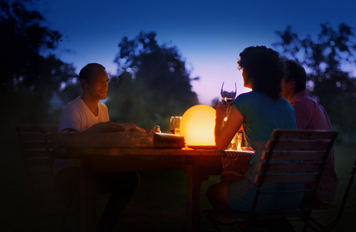 meeteve's tweet image. Did you know? You can trigger Eve Flare's mood lighting when daylight dims as detected by Eve Motion's luminosity sensor. #SmartHome #EveFlare #EveMotion #HomeAutomation