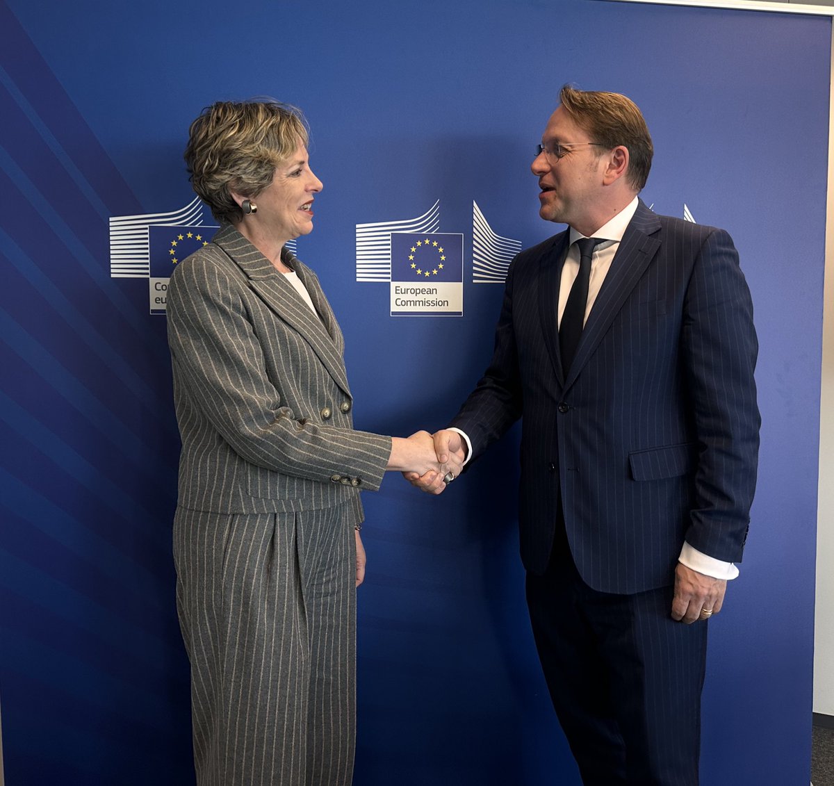 EvisSala's tweet photo. 📍Brussels/ A very constructive meeting with Commissioner @OliverVarhelyi on Albania’s progress and next steps on EU accession, with a strong focus on Chapter 28 on public health—one of the most demanding chapters. I expressed our deep appreciation for the EU’s continued support.

We are committed to advancing key reforms, strengthening our health system, and aligning fully with the EU acquis, while moving forward with participation in #EU4Health as a concrete step towards integration. Albania remains focused and determined to deliver on its European path. 🇦🇱🤝🇪🇺