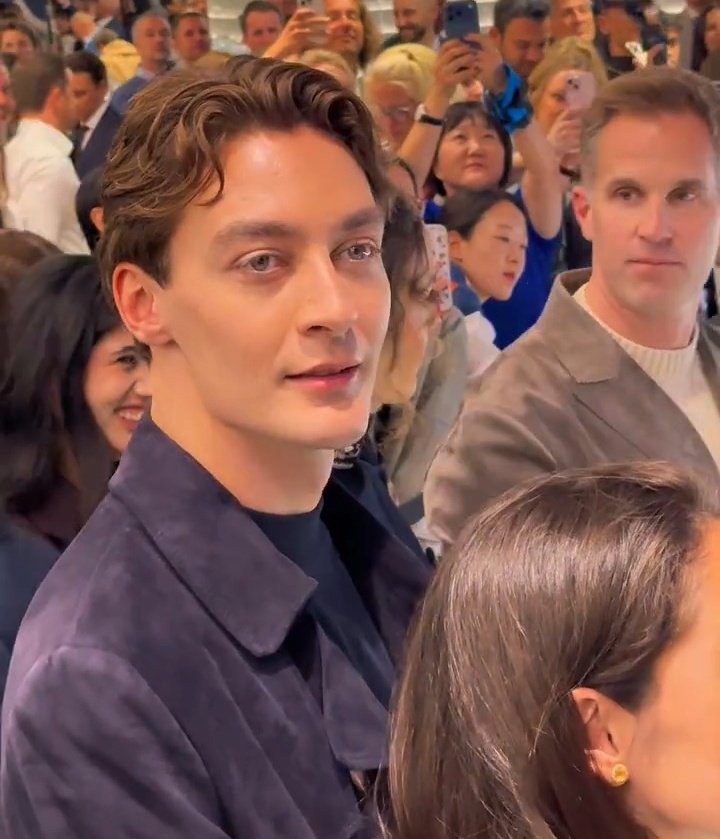 mica 🫐 tweet media